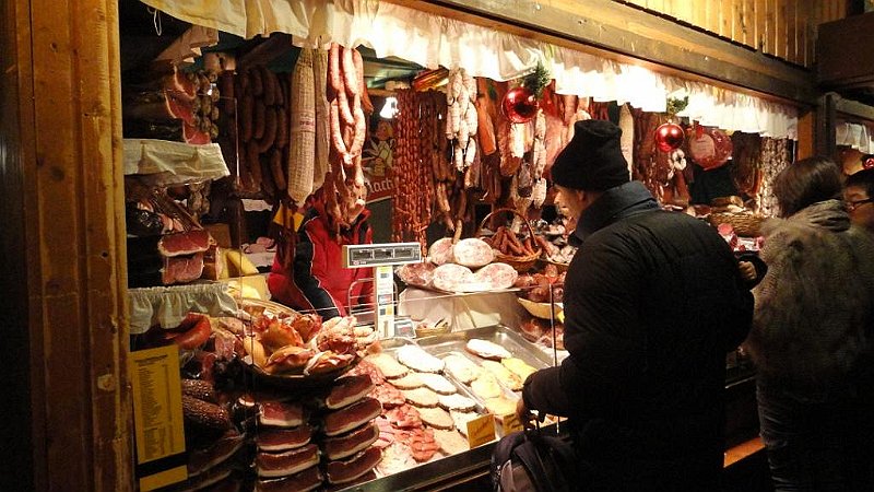 DSC01141 01.JPG - Minden ami hús....